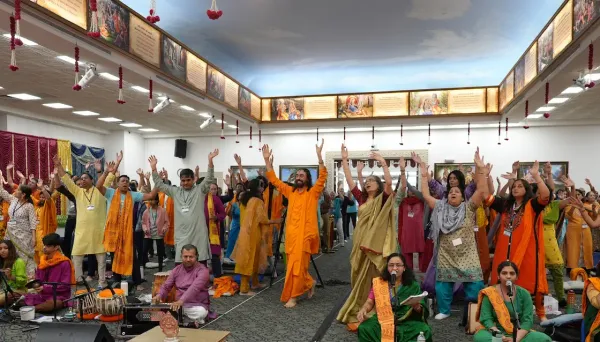 Bhakti Kirtan Retreat 2025 with Swami Mukundananda: A Weekend of Chanting, Meditation & Grace